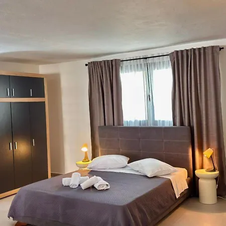 Ground-floor * نيوس مارماراس